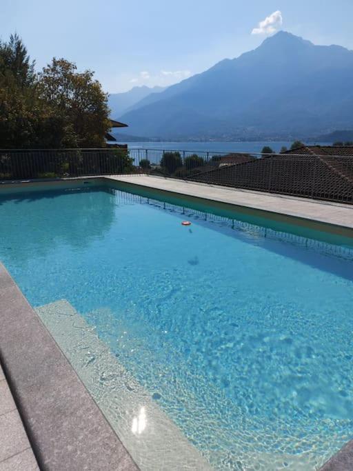 Lago-Apartment Midy, Sfeervol, Zwembad, Airco Domaso Extérieur photo